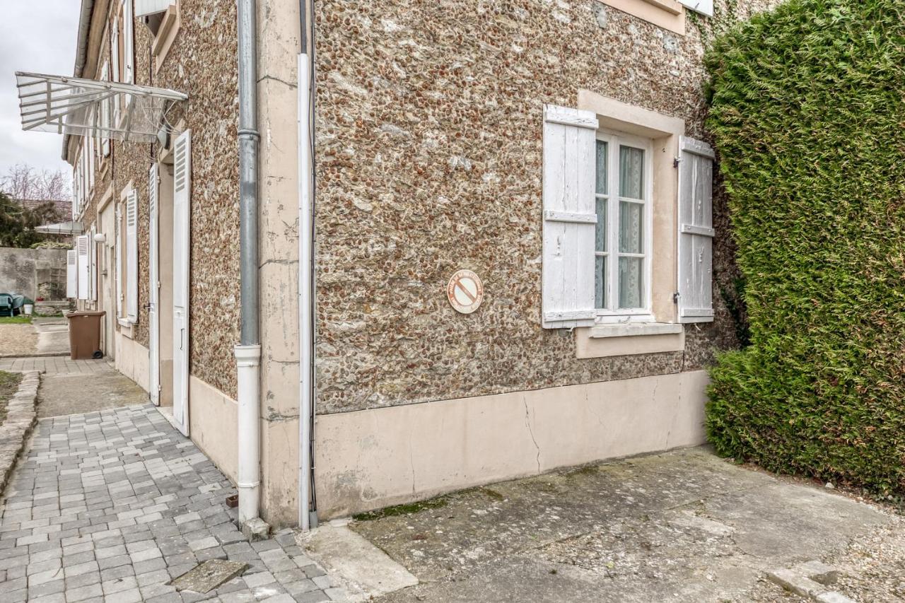 Paris A La Campagne-Parking Gratuit-Proche Versailles La Queue-les-Yvelines Exterior photo